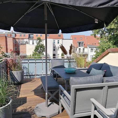 Townhouse Altstadt Wismar Upper Apartment Mit Zwei Terrassen Bagian luar foto
